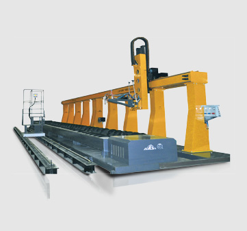 南宫28CNCG系列大管径摩擦盘数控相贯线切割机